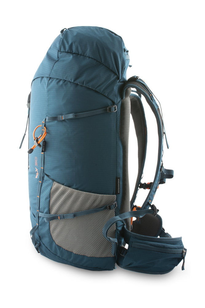 Fly 30 petrol - A pair of side compression straps for a perfect drawback.