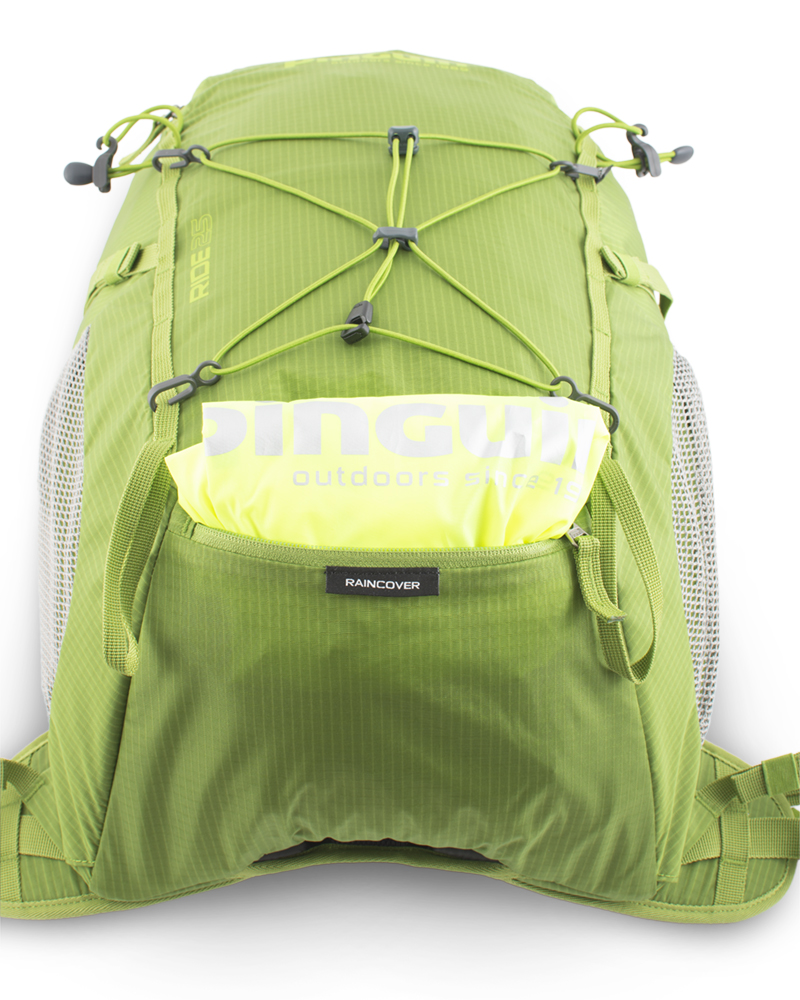 Ride 25 green - A distinctive raincoat in a separate zip pocket on the bottom of the backpack. Placing a pocket allows you to use a pocket to transport the tool case.