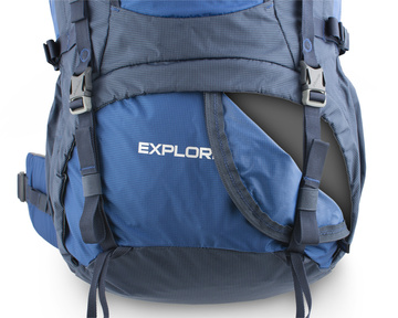 Explorer 60 navy - zip spodní komory je jištěn párem popruhů se možností připevnění dodatečného materiálu (např. stan)